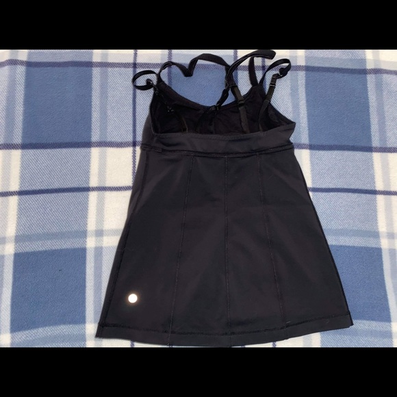 Lulu running top - Picture 2 of 3